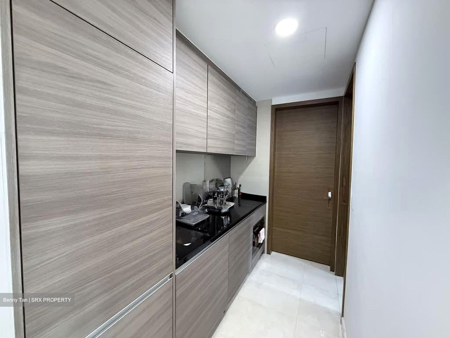 8 Saint Thomas (D9), Condominium #579295041